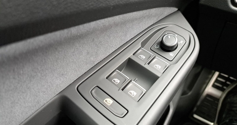 Volkswagen Golf cena 184150 przebieg: 1, rok produkcji 2024 z Łódź małe 562